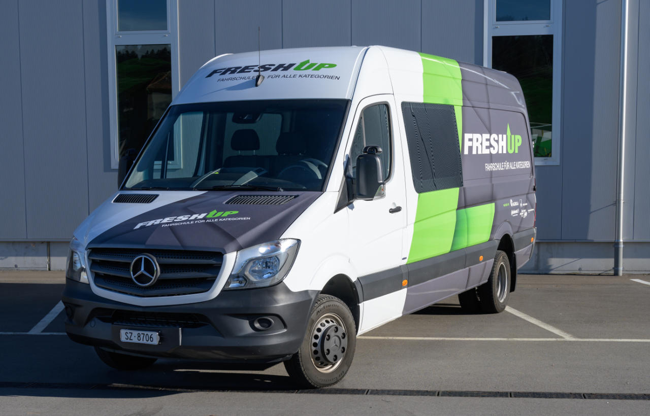 freshup-auto-fahren-lernen-fahrstunden-kat-c1-d1-bildgalerie-1